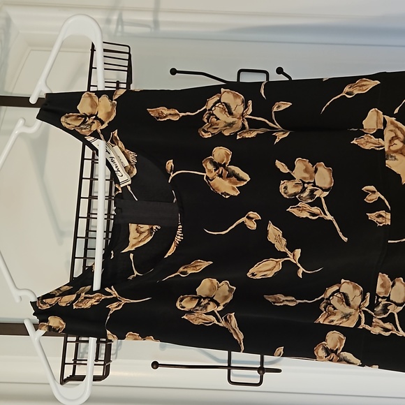 Ladies/Juniors Floral Maxi Dress - Picture 3 of 11